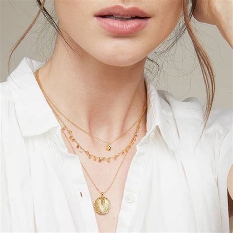 gorjana Chloe Mini Necklace in Gold 